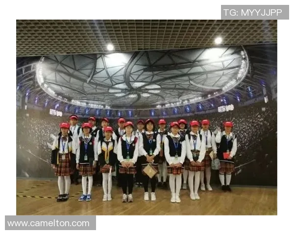 上海网球队的灵活性揭秘：如何在赛场上实现战术创新与团队协作