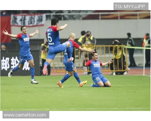 赛后分析:上海足球队与重庆足球队的战术对决与启示 赛后分析:上海足球队与重庆足球队的战术对决与启示